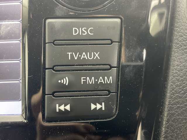 日産 エクストレイル 20X エマージェンシーブレーキ 道央・札幌 2017(平29)年 5.8万km ブリリアントホワイトパール ・パートタイム４ＷＤ/・純正ナビ（CD/BT/フルセグTV/SD/USB）/・全方位カメラ/・エマージェンシーブレーキ/・シートヒーター（前席）/・クルーズコントロール/・ビルトインＥＴＣ/・アイドリングストップ/・コーナーセンサー/・横滑り防止/・スマートキー/・プッシュスタート/・オートライト/・フロアマット