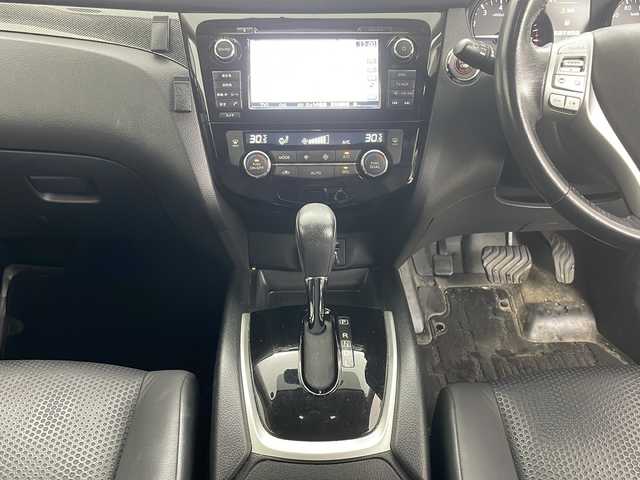 日産 エクストレイル 20X エマージェンシーブレーキ 道央・札幌 2017(平29)年 5.8万km ブリリアントホワイトパール ・パートタイム４ＷＤ/・純正ナビ（CD/BT/フルセグTV/SD/USB）/・全方位カメラ/・エマージェンシーブレーキ/・シートヒーター（前席）/・クルーズコントロール/・ビルトインＥＴＣ/・アイドリングストップ/・コーナーセンサー/・横滑り防止/・スマートキー/・プッシュスタート/・オートライト/・フロアマット