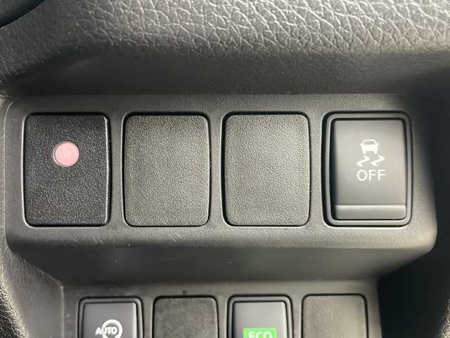 日産 エクストレイル 20X エマージェンシーブレーキ 道央・札幌 2017(平29)年 5.8万km ブリリアントホワイトパール ・パートタイム４ＷＤ/・純正ナビ（CD/BT/フルセグTV/SD/USB）/・全方位カメラ/・エマージェンシーブレーキ/・シートヒーター（前席）/・クルーズコントロール/・ビルトインＥＴＣ/・アイドリングストップ/・コーナーセンサー/・横滑り防止/・スマートキー/・プッシュスタート/・オートライト/・フロアマット