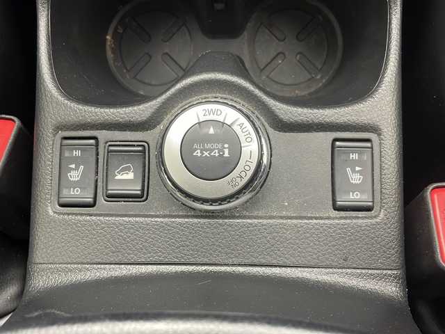 日産 エクストレイル 20X エマージェンシーブレーキ 道央・札幌 2017(平29)年 5.8万km ブリリアントホワイトパール ・パートタイム４ＷＤ/・純正ナビ（CD/BT/フルセグTV/SD/USB）/・全方位カメラ/・エマージェンシーブレーキ/・シートヒーター（前席）/・クルーズコントロール/・ビルトインＥＴＣ/・アイドリングストップ/・コーナーセンサー/・横滑り防止/・スマートキー/・プッシュスタート/・オートライト/・フロアマット