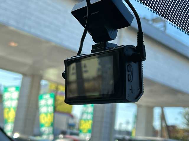 マツダ ＣＸ－３０ 20S ブラックトーンED 埼玉県 2022(令4)年 6.1万km スノーフレイクホワイトパールマイカ メーカーナビ　/(FM/AM/Bluetooth/USB/CD/DVD/フルセグ)/ETC/ドラレコ前後　/フロント・サイド・リアカメラ　/ワンオーナー　/TRC　/PCS　/BSM　/レーンキープアシスト　/クルーズコントロール　/プッシュスタート　/パドルシフト　/アイドリングストップ　/パワーバックドア　/ISOFIX/オートライト/オートハイビーム/電格ミラー/ステアリングスイッチ/パーキングセンサー/純正フロア/LEDヘッドライト