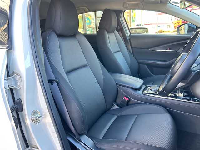 マツダ ＣＸ－３０ 20S ブラックトーンED 埼玉県 2022(令4)年 6.1万km スノーフレイクホワイトパールマイカ メーカーナビ　/(FM/AM/Bluetooth/USB/CD/DVD/フルセグ)/ETC/ドラレコ前後　/フロント・サイド・リアカメラ　/ワンオーナー　/TRC　/PCS　/BSM　/レーンキープアシスト　/クルーズコントロール　/プッシュスタート　/パドルシフト　/アイドリングストップ　/パワーバックドア　/ISOFIX/オートライト/オートハイビーム/電格ミラー/ステアリングスイッチ/パーキングセンサー/純正フロア/LEDヘッドライト