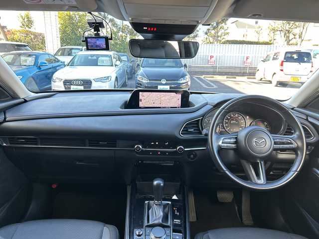 マツダ ＣＸ－３０ 20S ブラックトーンED 埼玉県 2022(令4)年 6.1万km スノーフレイクホワイトパールマイカ メーカーナビ　/(FM/AM/Bluetooth/USB/CD/DVD/フルセグ)/ETC/ドラレコ前後　/フロント・サイド・リアカメラ　/ワンオーナー　/TRC　/PCS　/BSM　/レーンキープアシスト　/クルーズコントロール　/プッシュスタート　/パドルシフト　/アイドリングストップ　/パワーバックドア　/ISOFIX/オートライト/オートハイビーム/電格ミラー/ステアリングスイッチ/パーキングセンサー/純正フロア/LEDヘッドライト