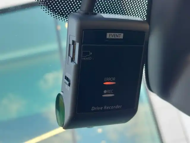 マツダ マツダ３セダン XD Lパッケージ 東京都 2019(令1)年 3.3万km スノーフレイクホワイトパールマイカ 純正SDナビ/全方位カメラ/衝突軽減ブレーキ/ブラインドスポットモニター/黒レザーシート/運転席パワーシート/ドライブレコーダー前後/ETC/パドルシフト/シートメモリー/レーダークルーズコントロール/シートヒーター/クリアランスソナー/ステアリングスイッチ/ハンドルヒーター/オートライト/LEDヘッドライト