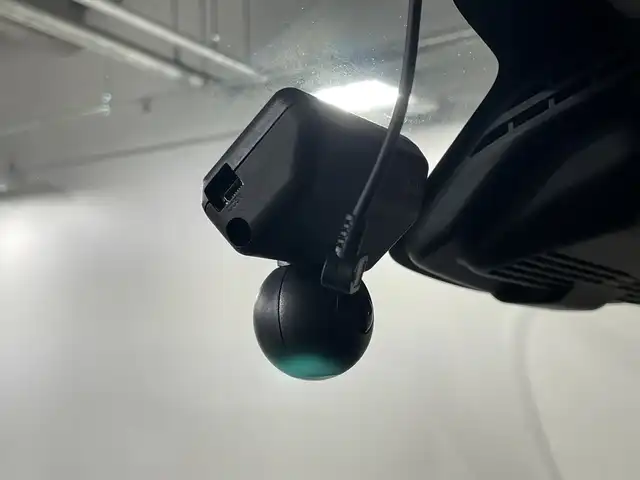 スズキ ソリオ バンディット HV MV 神奈川県 2019(平31)年 3.3万km ピュアホワイトP 純正8型DOナビ【CN-RZ846】/CD DVD Bluetooth フルセグTV USB SD/バックカメラ/両側パワースライドドア/スズキセーフティサポート/・デュアルカメラブレーキサポート/・横滑り防止機能/・アダプティブクルーズコントロール/・誤発進抑制機能/・車線逸脱警報機能/・ふらつき防止機能/・先行車発進お知らせ機能/・ハイビームアシスト/・リヤパーキングセンサー/ビルトインETC/パドルシフト/前方方向ドライブレコーダー/ステアリングリモコン/純正フロアマット/オートライト/純正15インチアルミホイール/スマートキー/純正ドアバイザー