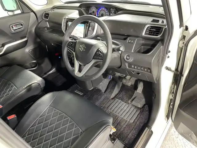 スズキ ソリオ バンディット HV MV 神奈川県 2019(平31)年 3.3万km ピュアホワイトP 純正8型DOナビ【CN-RZ846】/CD DVD Bluetooth フルセグTV USB SD/バックカメラ/両側パワースライドドア/スズキセーフティサポート/・デュアルカメラブレーキサポート/・横滑り防止機能/・アダプティブクルーズコントロール/・誤発進抑制機能/・車線逸脱警報機能/・ふらつき防止機能/・先行車発進お知らせ機能/・ハイビームアシスト/・リヤパーキングセンサー/ビルトインETC/パドルシフト/前方方向ドライブレコーダー/ステアリングリモコン/純正フロアマット/オートライト/純正15インチアルミホイール/スマートキー/純正ドアバイザー