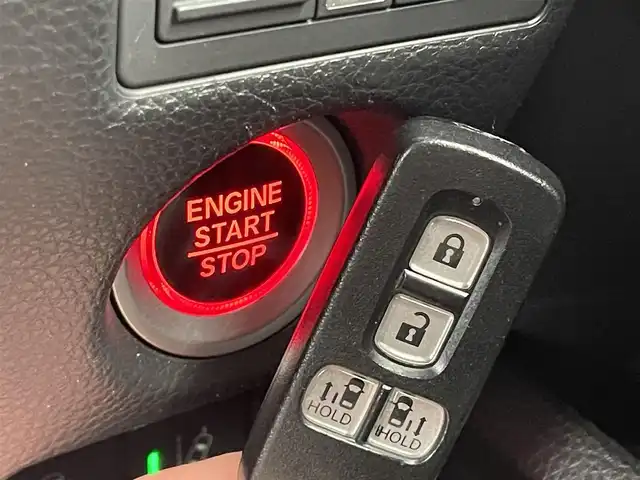 ホンダ Ｎ ＢＯＸ カスタム G L ホンダセンシング 千葉県 2018(平30)年 2.6万km クリスタルブラックパール 純正7インチSDナビ/(Bluetooth/ワンセグTV/SD/CD再生)/ホンダセンシング/-衝突軽減ブレーキ/-アダプティブクルーズコントロール/-車線維持支援システム/-オートハイビーム/両側パワースライドドア/ETC/バックカメラ/前後コーナーセンサー/LEDオートライト/プッシュスタート/スマートキー/ドアバイザー/ステアリングリモコン/アイドリングストップ