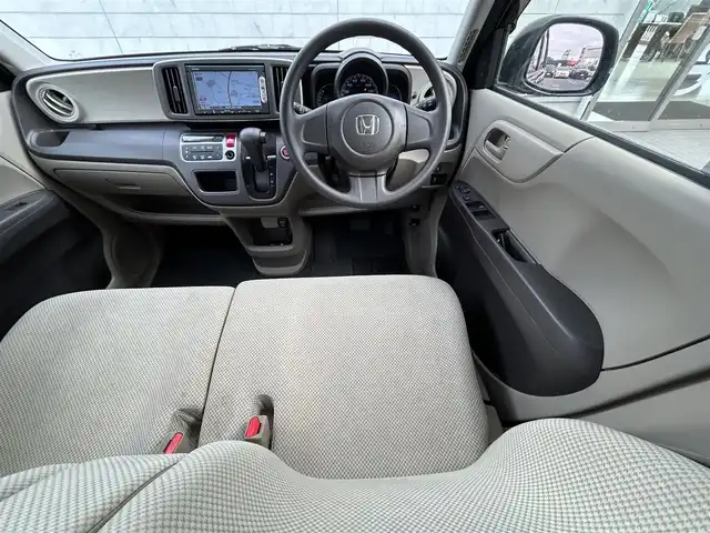 ホンダ Ｎ ＯＮＥ G 埼玉県 2014(平26)年 1.9万km スマートブラック 登録時18613km/純正Gathersナビ（/FM/AM/BT）/純正フロアマット/バックカメラ/ドアバイザー/アイドリングストップシステム/HIDヘッドランプ/オートライト/プッシュスタート/スマートキー/保証書/取扱説明書