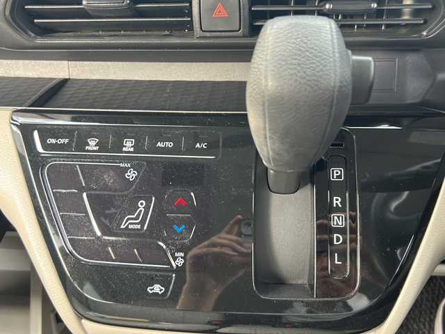 日産 ルークス X 千葉県 2020(令2)年 5.2万km ホワイトパール 純正メモリナビ（MJ120D-W）/BlueTooth接続/フルセグテレビ/CD/SD/AM/FM/バックカメラ/アラウンドビューモニター/片側パワースライドドア/ハンズフリースライドドア/アイドリングストップ/ドアバイザー/プッシュスタート/スマートキー/オートライト/オートハイビーム/ベンチシート/純正フロアマット/取扱説明書/保証書