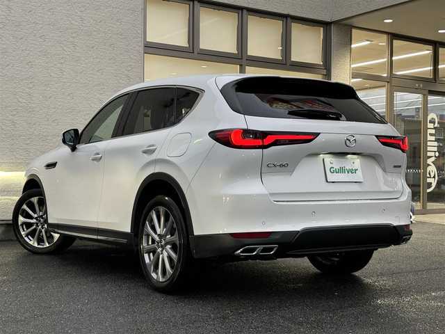 マツダ ＣＸ－６０ 25S Lパッケージ 大阪府 2023(令5)年 3.5万km ロジウムホワイトプレミアムメタリック ワンオーナー/黒革シート/前席シートヒーター/前席パワーシート/パワーバックドア/フルセグTV BT/全方位カメラ/ブラインドスポットモニタ/衝突被害軽減ブレーキ/レーダークルーズコントロール/レーンアシスト/ETC/前後ドラレコ/スマートキー 2個/20インチアルミホイール/パドルシフト/ステアリングヒーター/ステアリングリモコン/ヘッドアップディスプレイ/W サイド カーテン エアバッグ/禁煙車