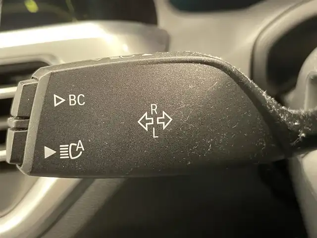 ＢＭＷ ３２０ｉ Mスポーツ 岡山県 2019(令1)年 4万km アルピンホワイトⅢ サンルーフ/コンフォートパッケージ/ドライビングアシストプロフェッショナル/アンビエントライト/アダプティブLEDヘッドライト/純正18インチアルミ/純正ナビ/Ｒカメラ/ワイヤレスチャージ/ACC/Msｐ専用シート/Msp専用ハンドル/Msp専用ドア汁プレート/F/S/TRスポイラー/ブラックキドニーグリル/PDC/ブレーキＡＨ/ライトカーペット/純正フロアマット/パワーテールゲート