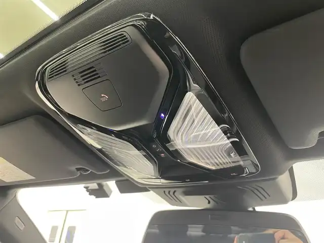 ＢＭＷ ３２０ｉ Mスポーツ 岡山県 2019(令1)年 4万km アルピンホワイトⅢ サンルーフ/コンフォートパッケージ/ドライビングアシストプロフェッショナル/アンビエントライト/アダプティブLEDヘッドライト/純正18インチアルミ/純正ナビ/Ｒカメラ/ワイヤレスチャージ/ACC/Msｐ専用シート/Msp専用ハンドル/Msp専用ドア汁プレート/F/S/TRスポイラー/ブラックキドニーグリル/PDC/ブレーキＡＨ/ライトカーペット/純正フロアマット/パワーテールゲート