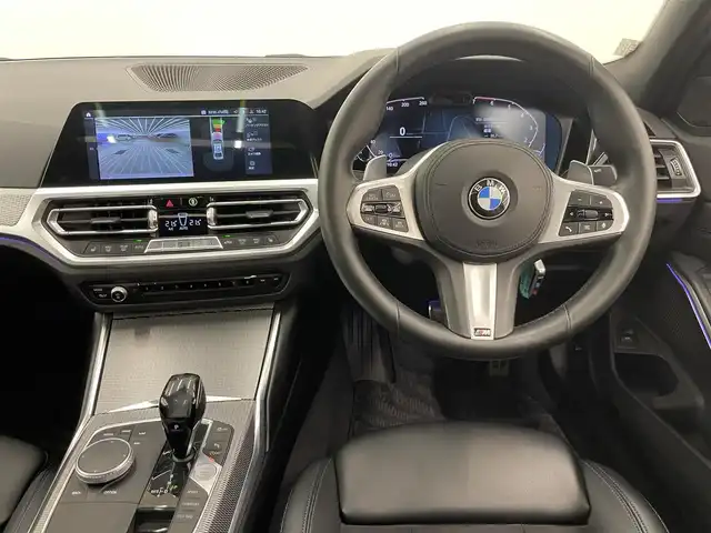 ＢＭＷ ３２０ｉ Mスポーツ 岡山県 2019(令1)年 4万km アルピンホワイトⅢ サンルーフ/コンフォートパッケージ/ドライビングアシストプロフェッショナル/アンビエントライト/アダプティブLEDヘッドライト/純正18インチアルミ/純正ナビ/Ｒカメラ/ワイヤレスチャージ/ACC/Msｐ専用シート/Msp専用ハンドル/Msp専用ドア汁プレート/F/S/TRスポイラー/ブラックキドニーグリル/PDC/ブレーキＡＨ/ライトカーペット/純正フロアマット/パワーテールゲート