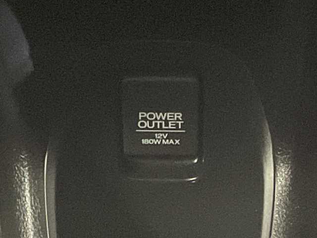 ホンダ ヴェゼル ハイブリッド RS ホンダセンシング 愛媛県 2021(令3)年 3.8万km プラチナホワイトパール 純正8型ナビ（VXM-205VFEi)/DVD　Bluetooth/前後ドライブレコーダー　/シートヒーター　/ビルドインETC/Honda SENSING（衝突軽減ブレーキ〈CMBS〉、誤発進抑制機能、歩行者事故低減ステアリング、/路外逸脱抑制機能、ACC〈アダプティブ・クルーズ・コントロール〉、LKAS〈車線維持支援システム〉、/先行車発進お知らせ機能、標識認識機能）/コンビシート＆専用インテリア【ウルトラスエート】/ボディーロアーガーニッシュ（RS仕様）/（フロントバンパーロアーガーニッシュ、サイドシルガーニッシュ、/リアバンパーロアーガーニッシュ、ホイールアーチプロテクター）