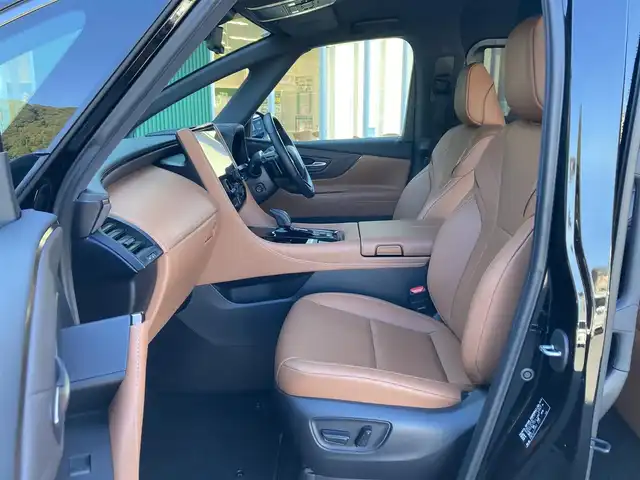 トヨタ ヴェルファイア ハイブリット Z プレミア 愛媛県 2023(令5)年 1.7万km ブラック メーカーオプションナビ/・フルセグTV/UBS/Bluetooth/置くだけ充電/全方位モニター/・バック/フロントカメラ/フリップダウンモニター/サンルーフ/両側パワースライドドア/ユニバーサルステップ/パワーバックドア/2列目電動サンシェード/デジタルインナーミラー/茶革シート/・D/Nパワーシート/・Dメモリーシート/・全席シートヒーター/エアーシート/・2列目電動リクライニング/オットマンシート/ステアリングヒーター/ETC2.0/パドルシフト/衝突軽減ブレーキ/レーンキープアシスト/レーダークルーズコントロール/クリアランスソナー/パーキングサポートブレーキ/ロードサインアシスタント/安心降車アシスト/アドバンスドパーキング/LEDオートライト/・オートハイビーム/ヘッドアップディスプレイ