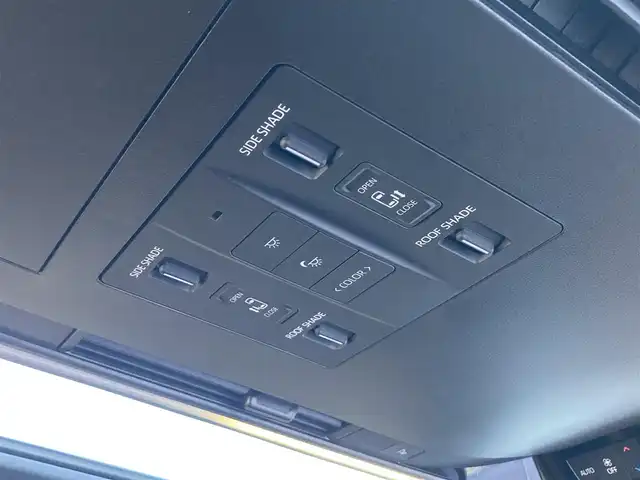 トヨタ ヴェルファイア ハイブリット Z プレミア 愛媛県 2023(令5)年 1.7万km ブラック メーカーオプションナビ/・フルセグTV/UBS/Bluetooth/置くだけ充電/全方位モニター/・バック/フロントカメラ/フリップダウンモニター/サンルーフ/両側パワースライドドア/ユニバーサルステップ/パワーバックドア/2列目電動サンシェード/デジタルインナーミラー/茶革シート/・D/Nパワーシート/・Dメモリーシート/・全席シートヒーター/エアーシート/・2列目電動リクライニング/オットマンシート/ステアリングヒーター/ETC2.0/パドルシフト/衝突軽減ブレーキ/レーンキープアシスト/レーダークルーズコントロール/クリアランスソナー/パーキングサポートブレーキ/ロードサインアシスタント/安心降車アシスト/アドバンスドパーキング/LEDオートライト/・オートハイビーム/ヘッドアップディスプレイ