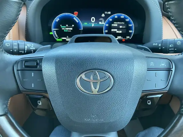 トヨタ ヴェルファイア ハイブリット Z プレミア 愛媛県 2023(令5)年 1.7万km ブラック メーカーオプションナビ/・フルセグTV/UBS/Bluetooth/置くだけ充電/全方位モニター/・バック/フロントカメラ/フリップダウンモニター/サンルーフ/両側パワースライドドア/ユニバーサルステップ/パワーバックドア/2列目電動サンシェード/デジタルインナーミラー/茶革シート/・D/Nパワーシート/・Dメモリーシート/・全席シートヒーター/エアーシート/・2列目電動リクライニング/オットマンシート/ステアリングヒーター/ETC2.0/パドルシフト/衝突軽減ブレーキ/レーンキープアシスト/レーダークルーズコントロール/クリアランスソナー/パーキングサポートブレーキ/ロードサインアシスタント/安心降車アシスト/アドバンスドパーキング/LEDオートライト/・オートハイビーム/ヘッドアップディスプレイ