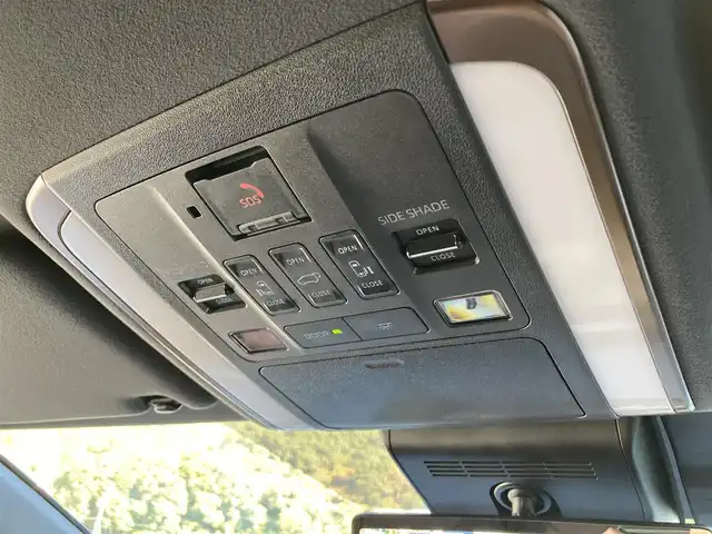 トヨタ ヴェルファイア ハイブリット Z プレミア 愛媛県 2023(令5)年 1.7万km ブラック メーカーオプションナビ/・フルセグTV/UBS/Bluetooth/置くだけ充電/全方位モニター/・バック/フロントカメラ/フリップダウンモニター/サンルーフ/両側パワースライドドア/ユニバーサルステップ/パワーバックドア/2列目電動サンシェード/デジタルインナーミラー/茶革シート/・D/Nパワーシート/・Dメモリーシート/・全席シートヒーター/エアーシート/・2列目電動リクライニング/オットマンシート/ステアリングヒーター/ETC2.0/パドルシフト/衝突軽減ブレーキ/レーンキープアシスト/レーダークルーズコントロール/クリアランスソナー/パーキングサポートブレーキ/ロードサインアシスタント/安心降車アシスト/アドバンスドパーキング/LEDオートライト/・オートハイビーム/ヘッドアップディスプレイ