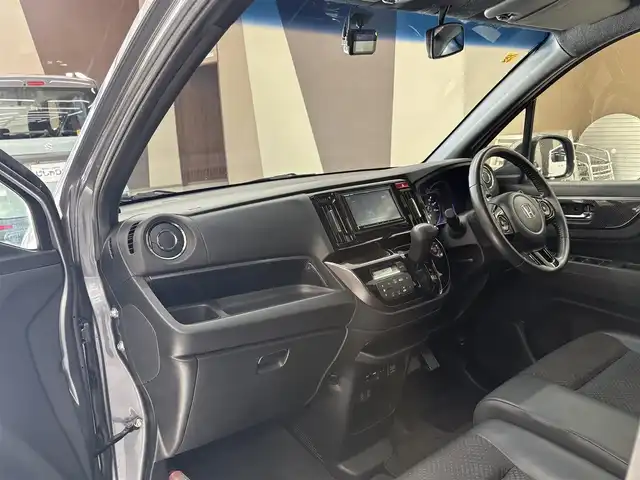 ホンダ Ｎ ＷＧＮ カスタム G Lパッケージ 高知県 2018(平30)年 9.8万km シャイニンググレーM (株)IDOMが運営する【じしゃロン高知店】の自社ローン専用車両になります。こちらは現金またはオートローンご利用時の価格です。自社ローンご希望の方は別途その旨お申付け下さい/社外ナビ　バックカメラ　ＴＶ　純正エアロ　純正アルミ　リアスポイラー　ＨＩＤヘッドライト　フォグライト　スマートキー　前後ドライブレコーダー　ウィンカーミラー　クルーズコントロール