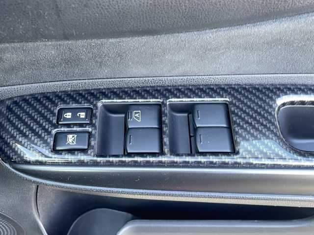 日産 ノート e－パワー ニスモ 三重県 2017(平29)年 4.8万km スーパーブラック 純正７型ナビ/全周囲カメラ/純正デジタルインナーミラー/コーナーセンサー/レーンキープアシスト/純正ＥＴＣ/スペアキー/ステアリングスイッチ/革巻きステアリング/ＮＩＳＭＯシート/ＬＥＤオートライト/フォグランプ/衝突被害軽減システム/電動格納ミラー/純正AW/禁煙車