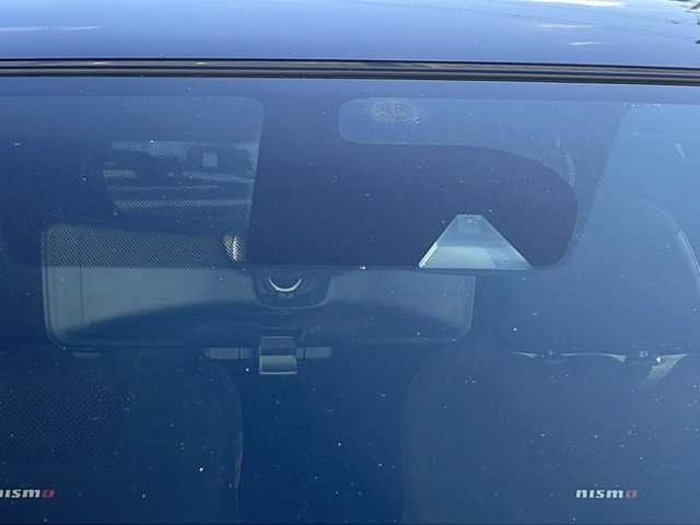 日産 ノート e－パワー ニスモ 三重県 2017(平29)年 4.8万km スーパーブラック 純正７型ナビ/全周囲カメラ/純正デジタルインナーミラー/コーナーセンサー/レーンキープアシスト/純正ＥＴＣ/スペアキー/ステアリングスイッチ/革巻きステアリング/ＮＩＳＭＯシート/ＬＥＤオートライト/フォグランプ/衝突被害軽減システム/電動格納ミラー/純正AW/禁煙車