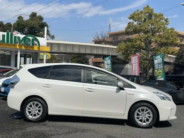 トヨタ プリウス α S 神奈川県 2013(平25)年 2.8万km ホワイトパールクリスタルシャイン ワンオーナー/登録時27430キロ/車検R8／10／07迄/純正HDDナビ/CD /DVD /BT／MSV /ラジオ/バックカメラ/ビルトインETC/前後ドラレコ/横滑り防止/サイドエアバック/カーテンエアバック/オートライト/フォグランプ/純正アルミホイール/ドアバイザー/スマートキー×2/新車時保証書