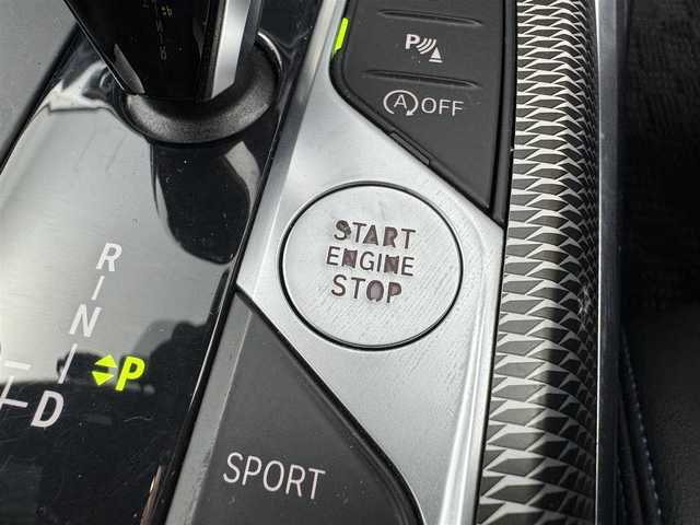 ＢＭＷ ３２０ｄ xDrive Mスポーツ 愛知県 2020(令2)年 10.1万km 青 純正ナビ　/（フルセグ/Bluetooth） /レーダークルーズコントロール　/パドルシフト　/全方位モニター　/衝突軽減システム　/ブラインドスポットモニター　/コーナーセンサー/レーンキープアシスト/電動リアゲート　/ハーフレザーシート　/前席シートヒーター　/運転席メモリーシート　/ワイヤレス充電　/ドライブレコーダー/ETC/純正AW　