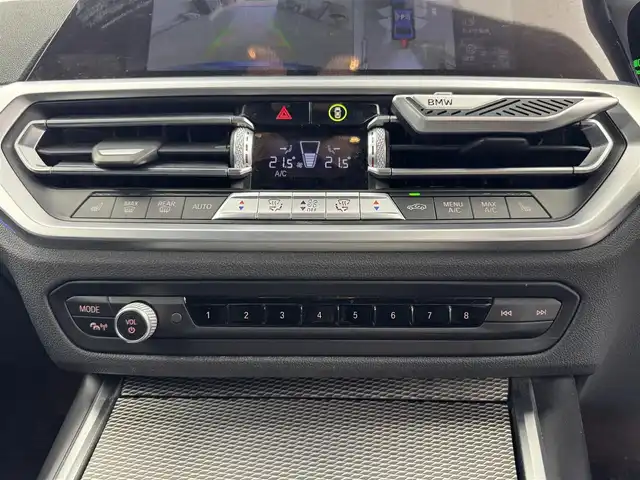 ＢＭＷ ３２０ｄ xDrive Mスポーツ 愛知県 2020(令2)年 10.1万km 青 純正ナビ　/（フルセグ/Bluetooth） /レーダークルーズコントロール　/パドルシフト　/全方位モニター　/衝突軽減システム　/ブラインドスポットモニター　/コーナーセンサー/レーンキープアシスト/電動リアゲート　/ハーフレザーシート　/前席シートヒーター　/運転席メモリーシート　/ワイヤレス充電　/ドライブレコーダー/ETC/純正AW　