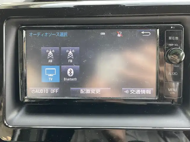 トヨタ エスクァイア Gi 群馬県 2016(平28)年 11.8万km ホワイトパールクリスタルシャイン 純正ナビ(NSZN-W64T)/(CD/DVD/SD/BT/フルセグTV)/バックカメラ/純正フリップダウンモニター/クルーズコントロール/ビルトイン2.0ETC/両側パワースライドドア/衝突軽減ブレーキ/レーンキープアシスト/MTモード付AT/前席シートヒーター/オートライト/電動格納ミラー＆ウインカーミラー/純正フロアマット/スマートキー×２/保証書＆取説