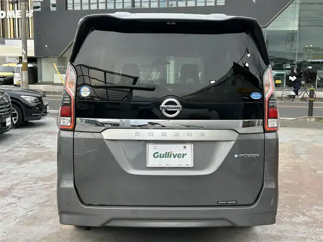 日産 セレナ マルチベッド e－パワー XV 京都府 2020(令2)年 5.4万km ダークメタルグレー  ワンオーナー/ ベッドキット/ 純正メモリナビ/　・フルセグTV/　・BTオーディオ/　・CD/DVD/BD再生/　・AM/FM/　・全方位カメラ/ プロパイロット/ 衝突軽減ブレーキ/ ブラインドスポットモニター/ 駐車支援/ 両側パワースライドドア/ ドライブレコーダー/ ETC/ ステリングリモコン/ 電動格納ミラー/ 純正フロアマット/ F/Rソナー/ LEDヘッドライト/ フォグライト/ 純正15インチアルミホイール/ ドアバイザー