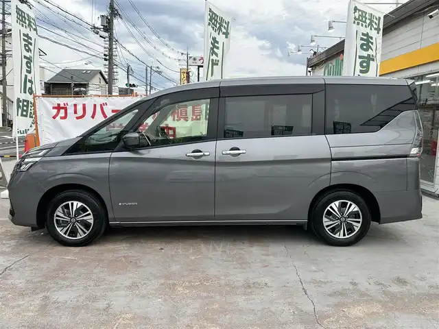 日産 セレナ マルチベッド e－パワー XV 京都府 2020(令2)年 5.4万km ダークメタルグレー  ワンオーナー/ ベッドキット/ 純正メモリナビ/　・フルセグTV/　・BTオーディオ/　・CD/DVD/BD再生/　・AM/FM/　・全方位カメラ/ プロパイロット/ 衝突軽減ブレーキ/ ブラインドスポットモニター/ 駐車支援/ 両側パワースライドドア/ ドライブレコーダー/ ETC/ ステリングリモコン/ 電動格納ミラー/ 純正フロアマット/ F/Rソナー/ LEDヘッドライト/ フォグライト/ 純正15インチアルミホイール/ ドアバイザー