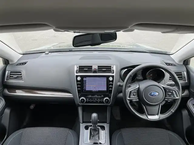 スバル アウトバック ベース 道央・札幌 2018(平30)年 5万km ワイルドネスグリーンM ４WD/純正ディーラーOPナビ/CD/DVD/BT/フルセグ/衝突被害軽減ブレーキ/横滑り防止装置/レーダークルーズコントロール/レーンキープアシスト/ヒルスタートアシスト/リヤパーキングセンサー/ブラインドスポットモニター/バック/サイド/フロントカメラ/ビルトインETC/ドライブレコーダー/X-MODE/SI-DRIVE/アイドリングストップ/パワーバックドア/前席パワーシート/D席メモリーシート/全席シートヒーター/革巻きステアリング/ステアリングリモコン/パドルシフト/ハンドルヒーター/電動パーキング/自動防眩ミラー/プッシュスタート/スマートキー/LEDヘッドライト/オートライト/フォグランプ/電動格納ミラー/ヒーテッドドアミラー/ウィンカーミラー/純正フロアマット/ドアバイザー/スペアキー
