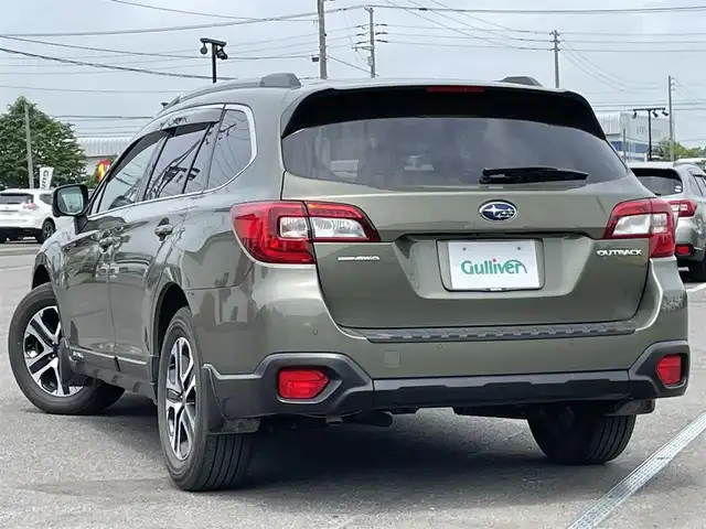 スバル アウトバック ベース 道央・札幌 2018(平30)年 5万km ワイルドネスグリーンM ４WD/純正ディーラーOPナビ/CD/DVD/BT/フルセグ/衝突被害軽減ブレーキ/横滑り防止装置/レーダークルーズコントロール/レーンキープアシスト/ヒルスタートアシスト/リヤパーキングセンサー/ブラインドスポットモニター/バック/サイド/フロントカメラ/ビルトインETC/ドライブレコーダー/X-MODE/SI-DRIVE/アイドリングストップ/パワーバックドア/前席パワーシート/D席メモリーシート/全席シートヒーター/革巻きステアリング/ステアリングリモコン/パドルシフト/ハンドルヒーター/電動パーキング/自動防眩ミラー/プッシュスタート/スマートキー/LEDヘッドライト/オートライト/フォグランプ/電動格納ミラー/ヒーテッドドアミラー/ウィンカーミラー/純正フロアマット/ドアバイザー/スペアキー