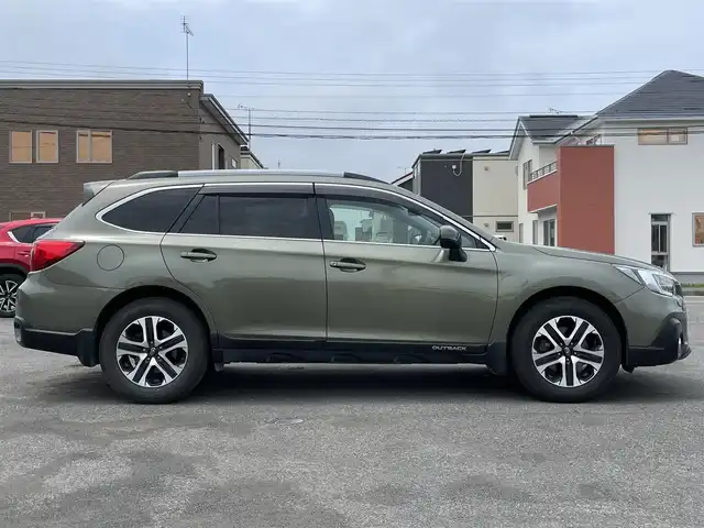 スバル アウトバック ベース 道央・札幌 2018(平30)年 5万km ワイルドネスグリーンM ４WD/純正ディーラーOPナビ/CD/DVD/BT/フルセグ/衝突被害軽減ブレーキ/横滑り防止装置/レーダークルーズコントロール/レーンキープアシスト/ヒルスタートアシスト/リヤパーキングセンサー/ブラインドスポットモニター/バック/サイド/フロントカメラ/ビルトインETC/ドライブレコーダー/X-MODE/SI-DRIVE/アイドリングストップ/パワーバックドア/前席パワーシート/D席メモリーシート/全席シートヒーター/革巻きステアリング/ステアリングリモコン/パドルシフト/ハンドルヒーター/電動パーキング/自動防眩ミラー/プッシュスタート/スマートキー/LEDヘッドライト/オートライト/フォグランプ/電動格納ミラー/ヒーテッドドアミラー/ウィンカーミラー/純正フロアマット/ドアバイザー/スペアキー