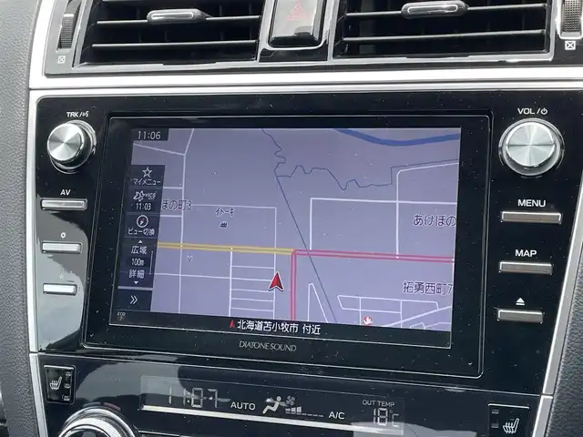 スバル アウトバック ベース 道央・札幌 2018(平30)年 5万km ワイルドネスグリーンM ４WD/純正ディーラーOPナビ/CD/DVD/BT/フルセグ/衝突被害軽減ブレーキ/横滑り防止装置/レーダークルーズコントロール/レーンキープアシスト/ヒルスタートアシスト/リヤパーキングセンサー/ブラインドスポットモニター/バック/サイド/フロントカメラ/ビルトインETC/ドライブレコーダー/X-MODE/SI-DRIVE/アイドリングストップ/パワーバックドア/前席パワーシート/D席メモリーシート/全席シートヒーター/革巻きステアリング/ステアリングリモコン/パドルシフト/ハンドルヒーター/電動パーキング/自動防眩ミラー/プッシュスタート/スマートキー/LEDヘッドライト/オートライト/フォグランプ/電動格納ミラー/ヒーテッドドアミラー/ウィンカーミラー/純正フロアマット/ドアバイザー/スペアキー
