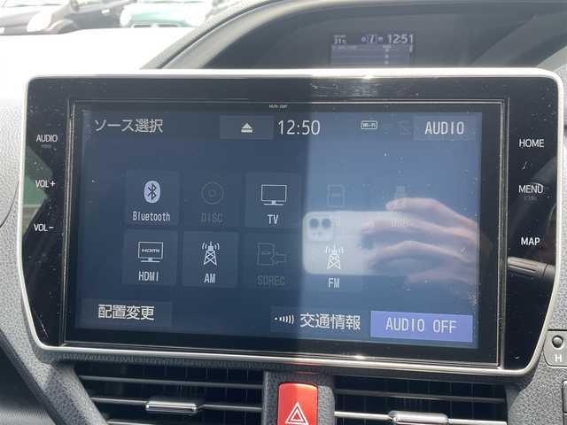トヨタ ヴォクシー ZS 煌 福岡県 2018(平30)年 9.4万km ブラック 横滑り防止機能/盗難防止/衝突被害軽減ブレーキ/オートマチックハイビーム/ドラレコ/Bカメ/ACC/純正ナビ/Bluetooth/CD/USB/HDMI/SD/フルセグTV/ビルトインETC/純正フロアマット/純正AW/ウォークスルー/3列シート/両側パワースライドドア/WAC/Dualエアコン/ECOmode