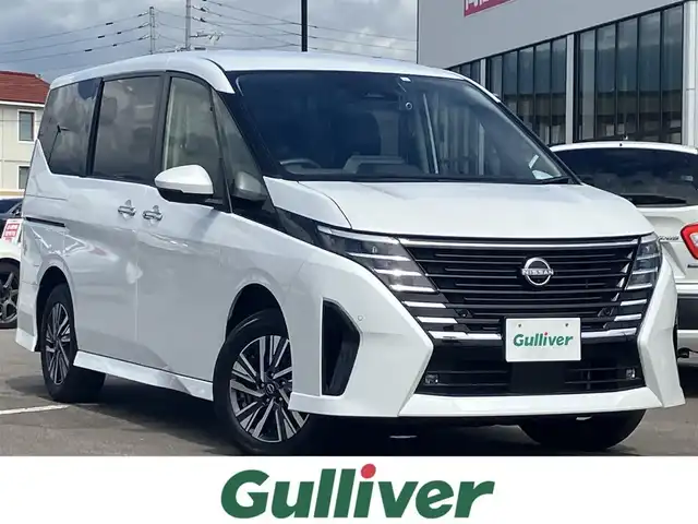 日産 セレナ ハイウェイスター V 道南・函館 2023(令5)年 3.3万km プリズムホワイト ・全周囲カメラ/・ドライブレコーダー/・ＥＴＣ/・アルパインオーディオディスプレイ/・シートヒーター/・パドルシフト/・両側パワースライドドア/・コーナーセンサー/・レーンキープアシスト/・クルーズコントロール
