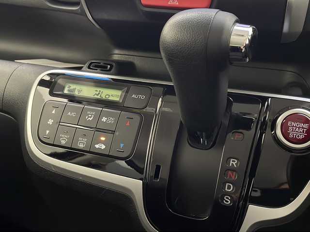 ホンダ Ｎ ＢＯＸ G ターボ Lパッケージ 宮崎県 2016(平28)年 4.8万km プレミアムディープモカパール 禁煙車/純正ナビTV/（VXM-164VFi/CD/DVD/FMAM/Bluetooth/フルセグTV)/純正バックカメラ/純正ビルトインETC/純正キセノンオートライト/純正フロアマット/左側電動スライドドア/パドルシフト/本革巻ハンドル/オートエアコン（プラズマクラスター）/ウインカードアミラー/オート電動格納ミラー/スマートキー/プッシュエンジンスタート/新車時保証書/取扱い説明書