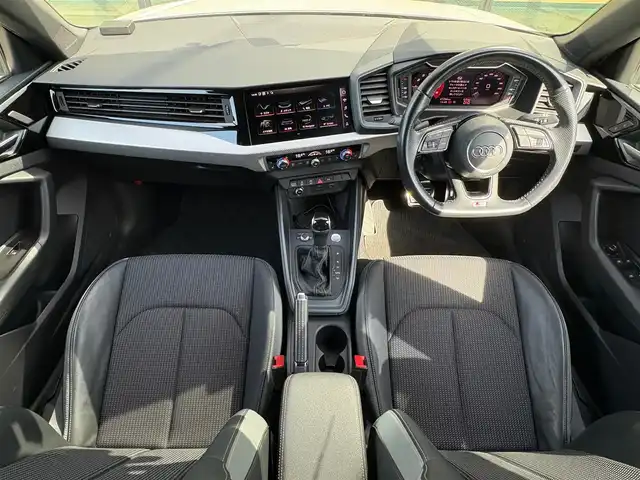 アウディ Ａ１ SB 35TFSI Sライン 石川県 2019(令1)年 4.8万km パール 衝突軽減ブレーキ/アダプティブクルーズコントロール/純正ナビ/バックカメラ/クリアランスソナー/LEDヘッドライト/純正17incAW/ワイヤレスチャージング/コントラストルーフ