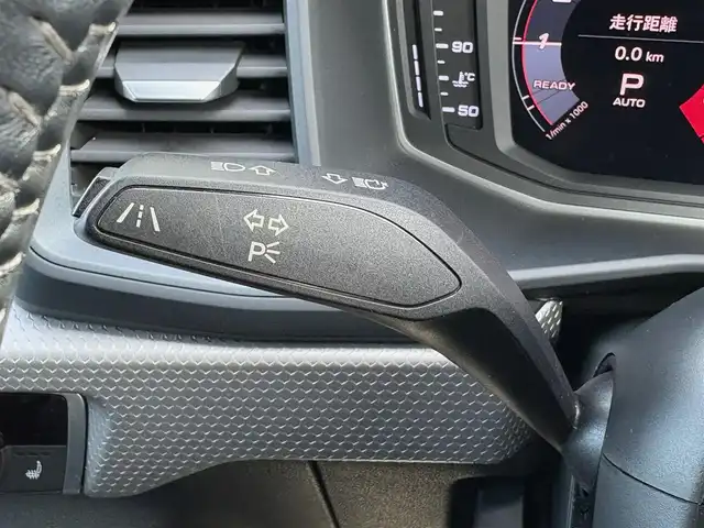 アウディ Ａ１ SB 35TFSI Sライン 石川県 2019(令1)年 4.8万km パール 衝突軽減ブレーキ/アダプティブクルーズコントロール/純正ナビ/バックカメラ/クリアランスソナー/LEDヘッドライト/純正17incAW/ワイヤレスチャージング/コントラストルーフ