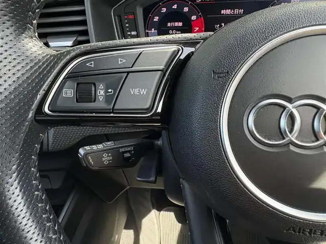 アウディ Ａ１ SB 35TFSI Sライン 石川県 2019(令1)年 4.8万km パール 衝突軽減ブレーキ/アダプティブクルーズコントロール/純正ナビ/バックカメラ/クリアランスソナー/LEDヘッドライト/純正17incAW/ワイヤレスチャージング/コントラストルーフ
