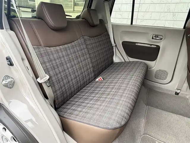 スズキ ラパン ＬＣ X 愛知県 2025(令7)年 0.3万km フォーンベージュメタリック/アーバンブラウン 2トーン SDナビ(ワンセグ/BT/USB/CD/AM/FM)/アラウンドビューモニター/バックカメラ/ETC/シートヒーター/ベンチシート/純正フロアマット/衝突被害軽減システム/ABS/横滑り防止装置/レーンキープアシスト/盗難防止装置/アイドリングストップ/オートライト/オートマチックハイビーム/電動格納式ミラー/コーナーセンサー/スペアキー/スマートキー/保証書/取扱説明書