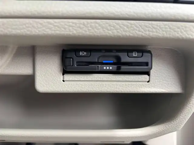 スズキ ラパン ＬＣ X 愛知県 2025(令7)年 0.3万km フォーンベージュメタリック/アーバンブラウン 2トーン SDナビ(ワンセグ/BT/USB/CD/AM/FM)/アラウンドビューモニター/バックカメラ/ETC/シートヒーター/ベンチシート/純正フロアマット/衝突被害軽減システム/ABS/横滑り防止装置/レーンキープアシスト/盗難防止装置/アイドリングストップ/オートライト/オートマチックハイビーム/電動格納式ミラー/コーナーセンサー/スペアキー/スマートキー/保証書/取扱説明書