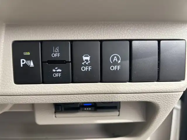 スズキ ラパン ＬＣ X 愛知県 2025(令7)年 0.3万km フォーンベージュメタリック/アーバンブラウン 2トーン SDナビ(ワンセグ/BT/USB/CD/AM/FM)/アラウンドビューモニター/バックカメラ/ETC/シートヒーター/ベンチシート/純正フロアマット/衝突被害軽減システム/ABS/横滑り防止装置/レーンキープアシスト/盗難防止装置/アイドリングストップ/オートライト/オートマチックハイビーム/電動格納式ミラー/コーナーセンサー/スペアキー/スマートキー/保証書/取扱説明書