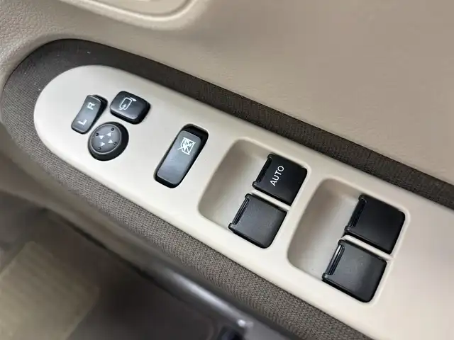 スズキ ラパン ＬＣ X 愛知県 2025(令7)年 0.3万km フォーンベージュメタリック/アーバンブラウン 2トーン SDナビ(ワンセグ/BT/USB/CD/AM/FM)/アラウンドビューモニター/バックカメラ/ETC/シートヒーター/ベンチシート/純正フロアマット/衝突被害軽減システム/ABS/横滑り防止装置/レーンキープアシスト/盗難防止装置/アイドリングストップ/オートライト/オートマチックハイビーム/電動格納式ミラー/コーナーセンサー/スペアキー/スマートキー/保証書/取扱説明書