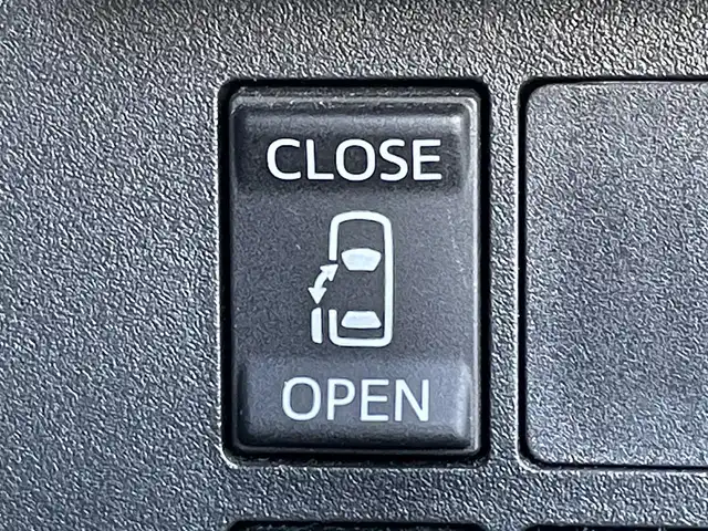 ダイハツ ウェイク X SA 群馬県 2015(平27)年 6.7万km ブルーメタリック スマートアシスト/純正SDナビ/　　Bluetooth/フルセグ/    CD/DVD/AM/FM/    ipod/MemoryMusicSD/片側パワースライドドア/オートLEDヘッドライト/フォグランプ/プッシュスタート/スマートキー/純正14AW/純正14AW付スタッドレスタイヤ有/純正フロアマット/前方ドライブレコーダー/ETC