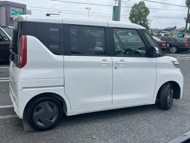 日産 ルークス X 千葉県 2024(令6)年 0.3万km ホワイトパール 9型ナビMM223D-L 全方位カメラ ハンズフリー電動スライドドア フルセグ HDMI BT ドラレコ スマートキー２個 純正フロアマット 前後センサー LEDライト オートライト アイドルストップ