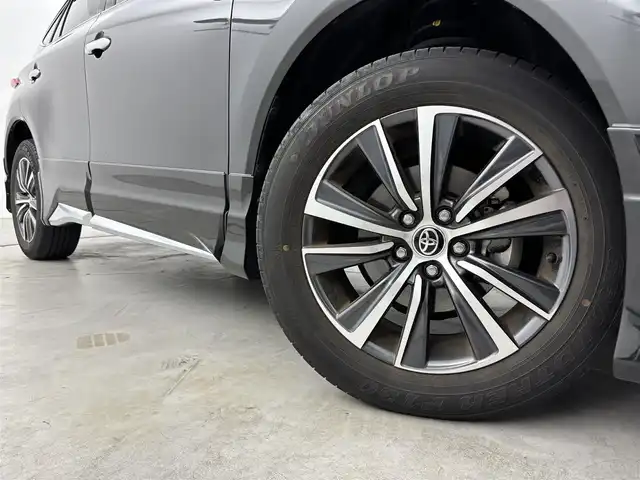 トヨタ ハリアー G 福岡県 2023(令5)年 2.8万km プレシャスブラックパール モデリスタエアロ　/純正１２．３型ＤＡ／フルセグＴＶ　/バックカメラ　/デジタルルームミラー　/ビルトインＥＴＣ２．０　/前方ドライブレコーダー　/トヨタセーフティセンス　/レーダークルーズコントロール　/コーナーセンサー　/衝突軽減ブレーキ　/レーンキープ　/ブラインドスポットモニター　/アクセル踏み間違い防止　/ハーフレザーシート　/パワーバックドア　/ＬＥＤヘッドライト