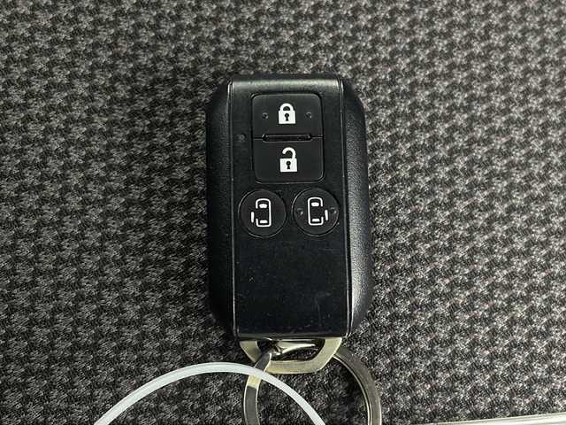 スズキ ワゴンＲ スマイル HYBRID S 栃木県 2021(令3)年 3.8万km ピュアホワイトパール/ブラック2トーン スズキセーフティサポート/・デュアルセンサーブレーキサポートII/・誤発進抑制機能/・車線逸脱抑制機能/・車線逸脱警報機能/・ふらつき警報機能/・低速時ブレーキサポート/・発進お知らせ機能/・標識認識機能/社外ナビ/（CD/BT/AM/FM/USB)/両側パワースライドドア/オートエアコン/オートライト/シートヒーター/アイドリングストップ/コーナーセンサー/USB接続/スマートキー/プッシュスタート/電動格納ミラー/社外フロアマット