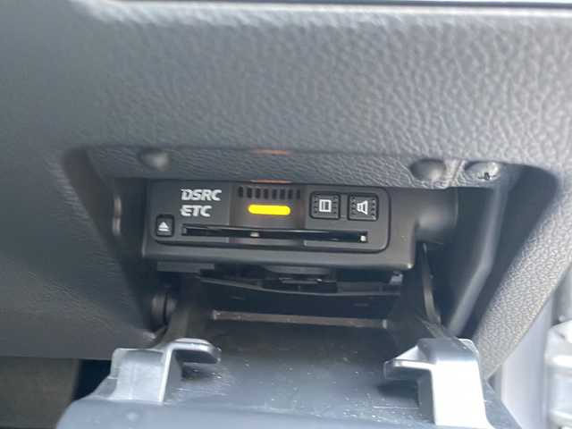 ホンダ アコード ハイブリッド EX 兵庫県 2017(平29)年 6.8万km ルナシルバーM ワンオーナー/純正ナビ　フルセグ、DVD、BT、AM、FM/バックカメラ/衝突被害軽減ブレーキ/コーナーセンサー/車線逸脱警報システム/横滑り防止/ビルトインETC/全席シートヒーター/パワーシート/ハーフレザー/クルーズコントロール/パドルシフト/ステアリングスイッチ/純正フロアマット/プッシュスタート/スマートキー×２